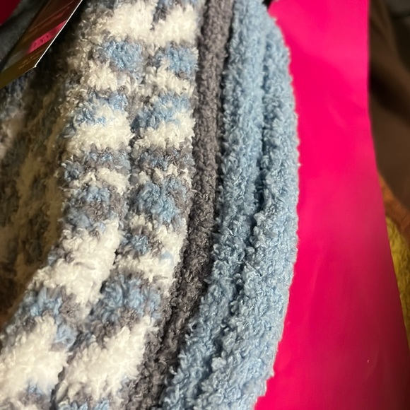 Kathy Ireland 3 pr cozy socks NEW BNWT cozy socks - Picture 9 of 9